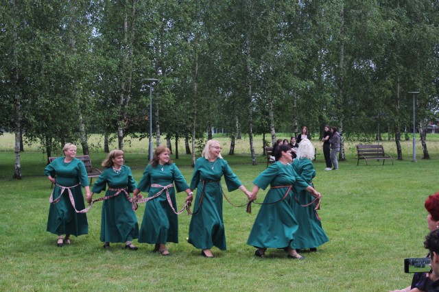 Pasākums "Vasaras balle" pie Maļinovas pagasta saieta nama atpūtas laukumā